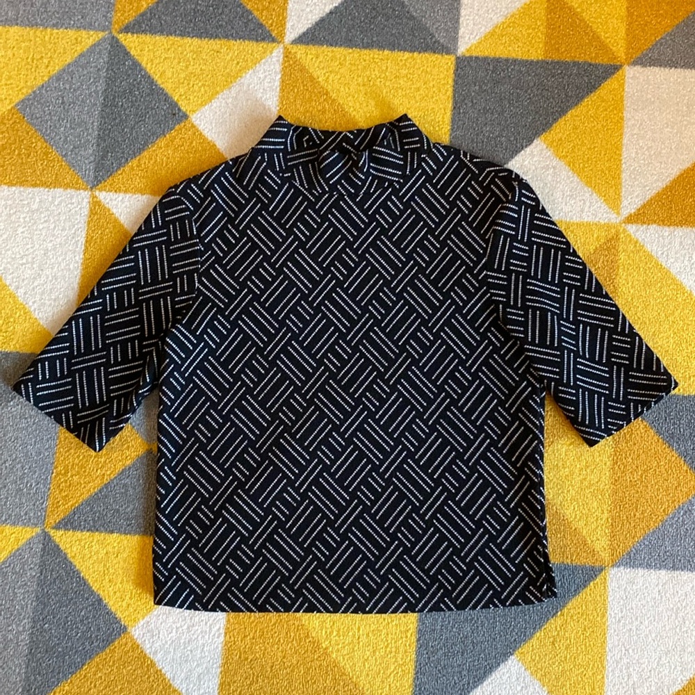 Zara geometric elbow sleeve shirt size M
